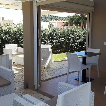 Hotel Xenia 3*